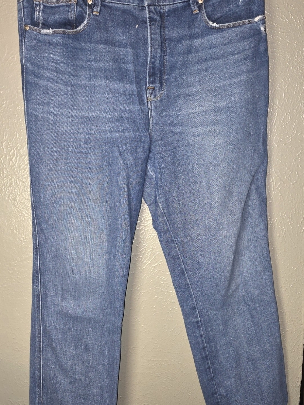 Good American Jeans Size 14/32 High Rise Straight Crop Chewed Raw Hem Blue